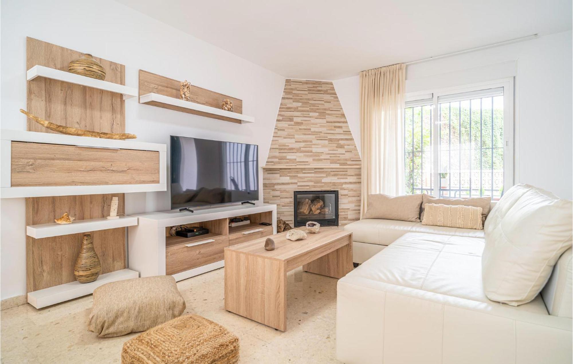 Nice Home In Velez-Malaga With Wifi エクステリア 写真